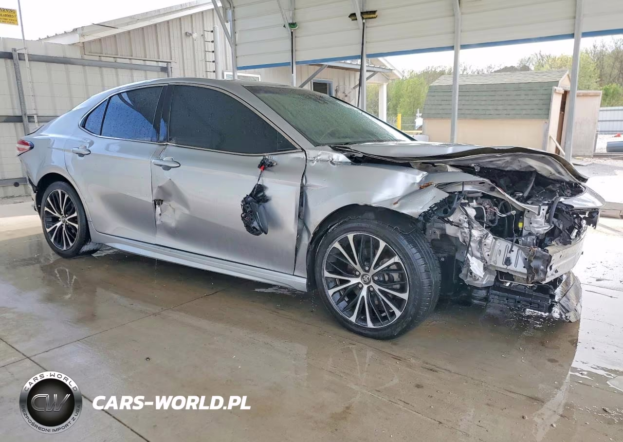 2020 Toyota Camry Se VIN:4T1G11AK5LU889596 - 4