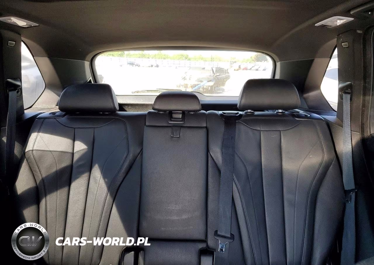 2017 BMW X5 xDrive35I VIN:5UXKR0C5XH0V67767 - 10