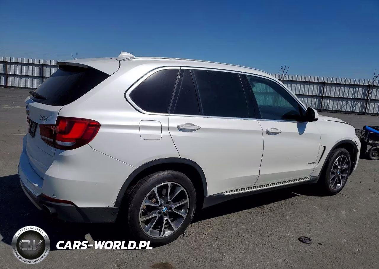 2017 BMW X5 xDrive35I VIN:5UXKR0C5XH0V67767 - 3