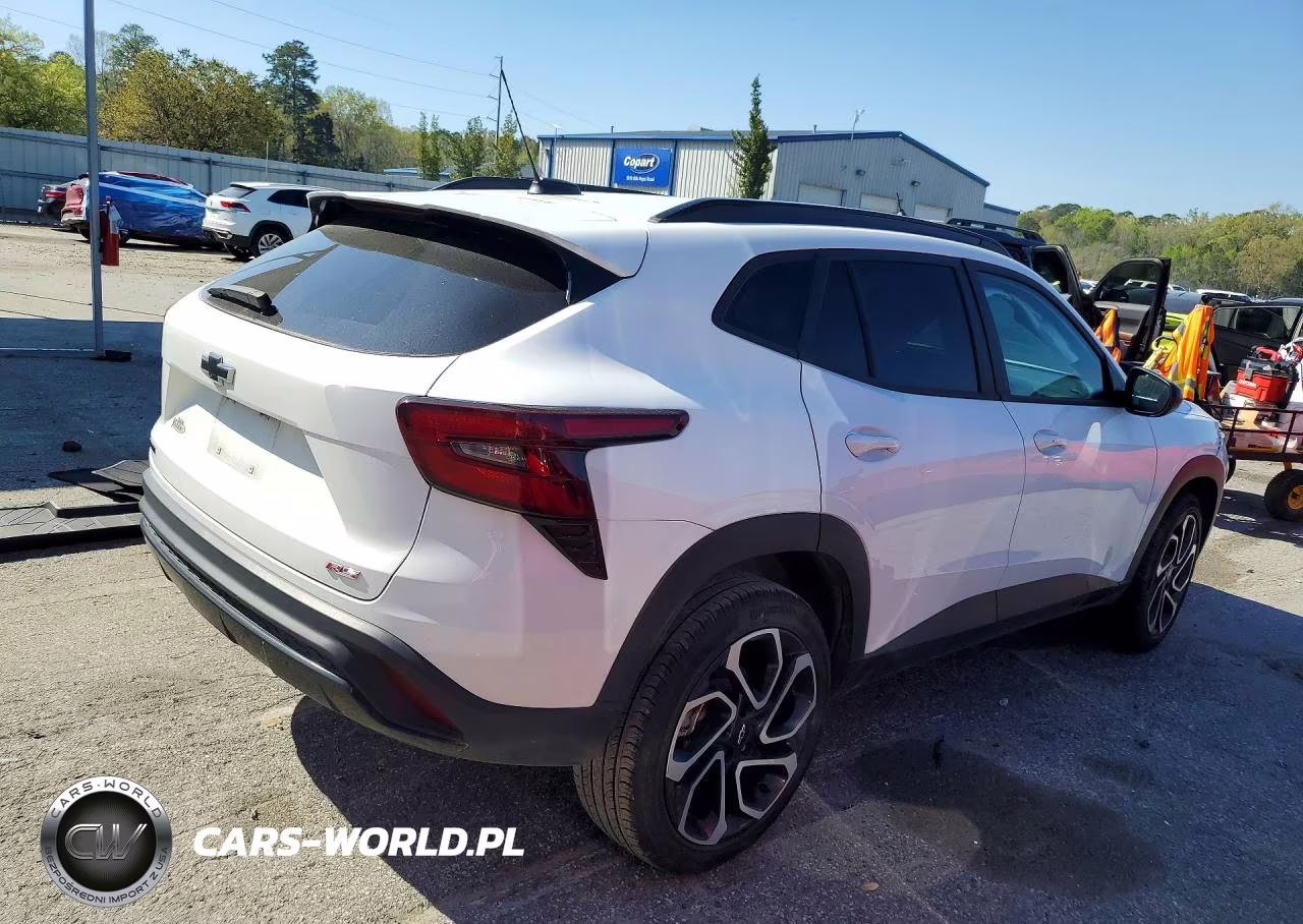 2025 Chev Trax 2Rs VIN:KL77LJEP8SC074847 - 3