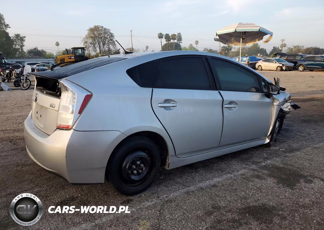 2011 Toyota Prius Three VIN:JTDKN3DU1B0266266 - 3