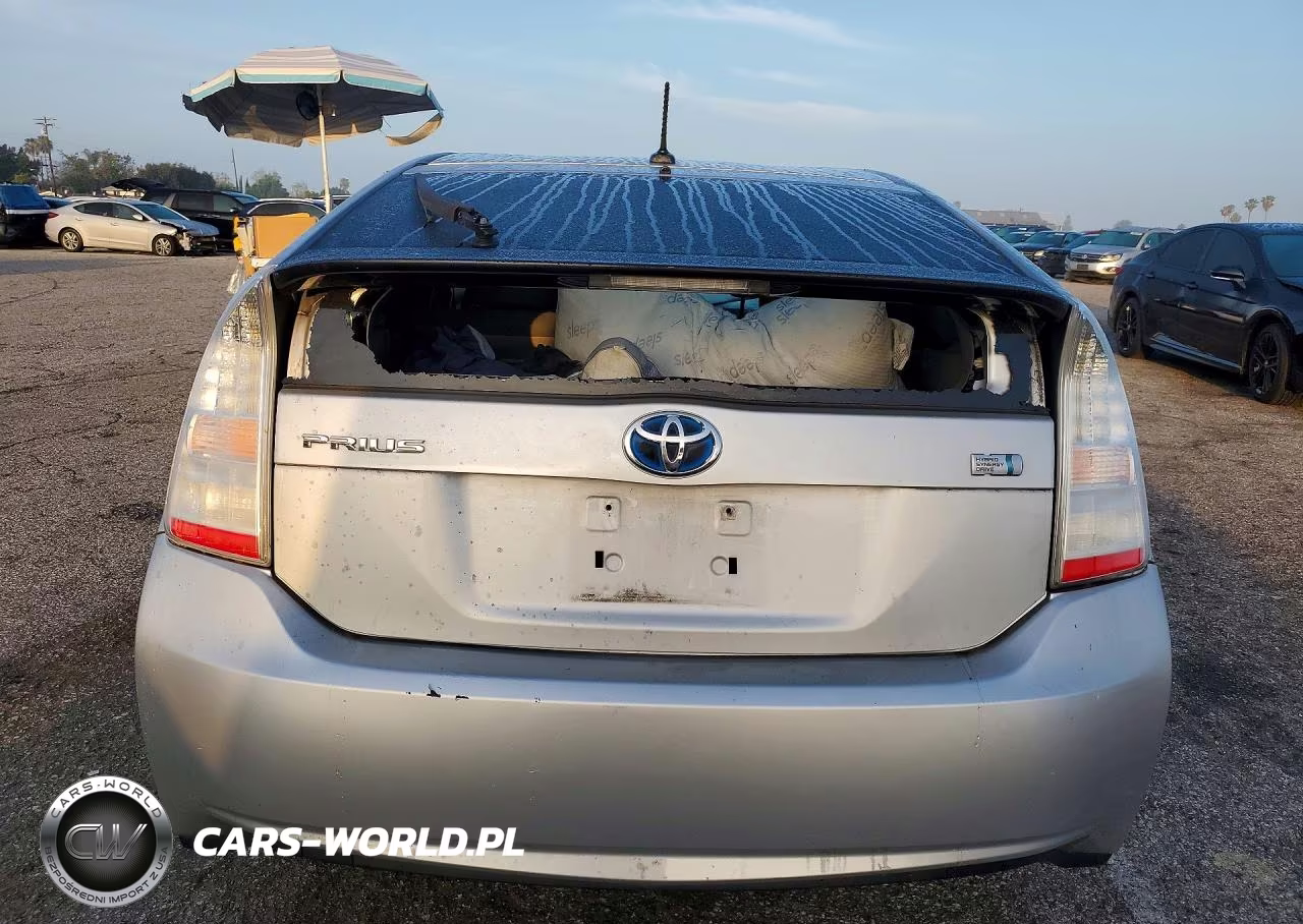 2011 Toyota Prius Three VIN:JTDKN3DU1B0266266 - 6