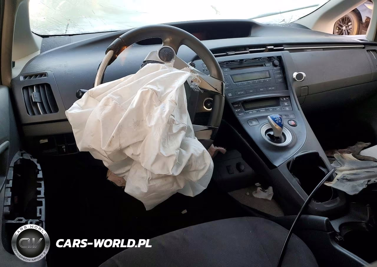 2011 Toyota Prius Three VIN:JTDKN3DU1B0266266 - 8