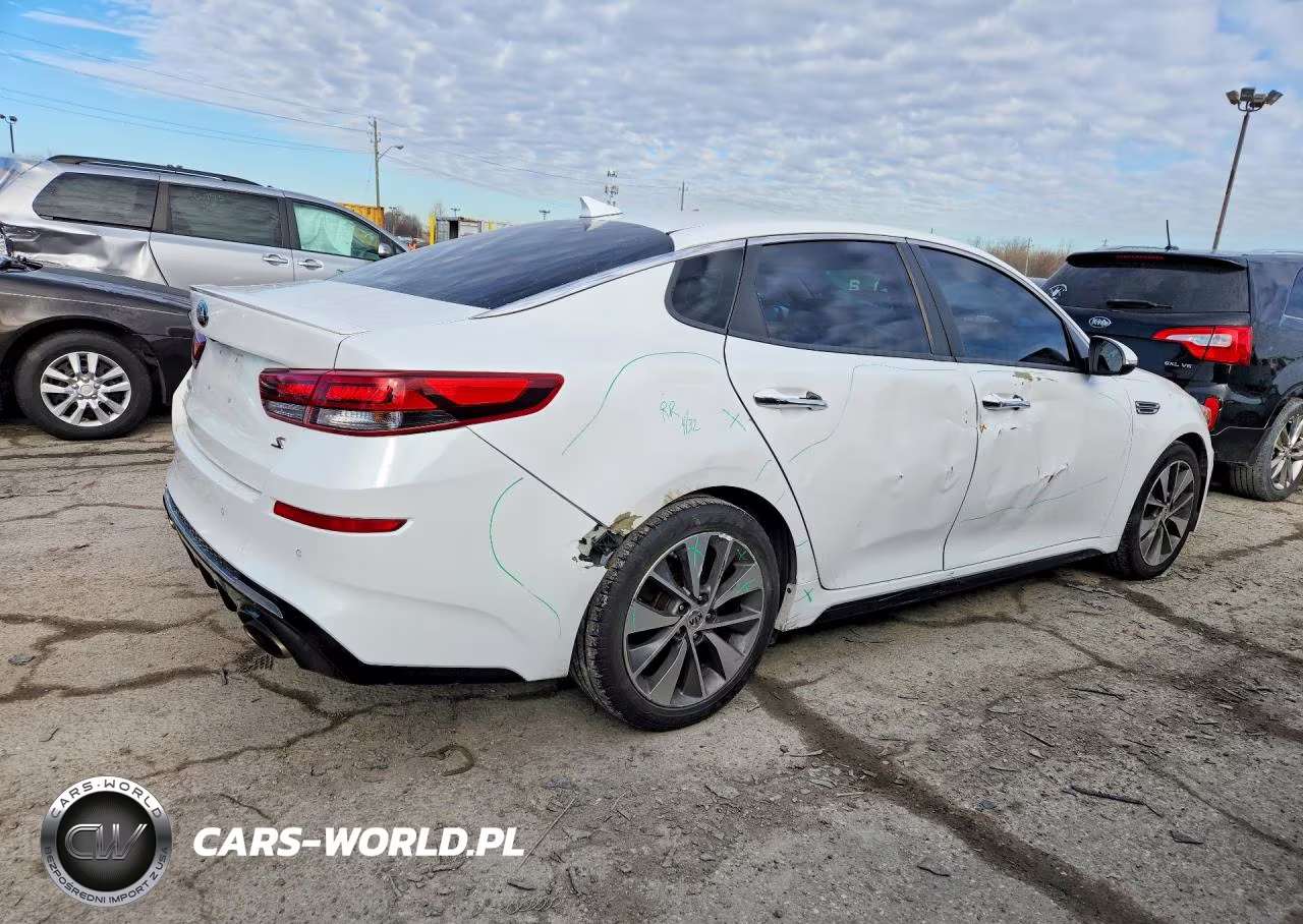 2019 Kia Optima S VIN:5XXGT4L32KG289161 - 3