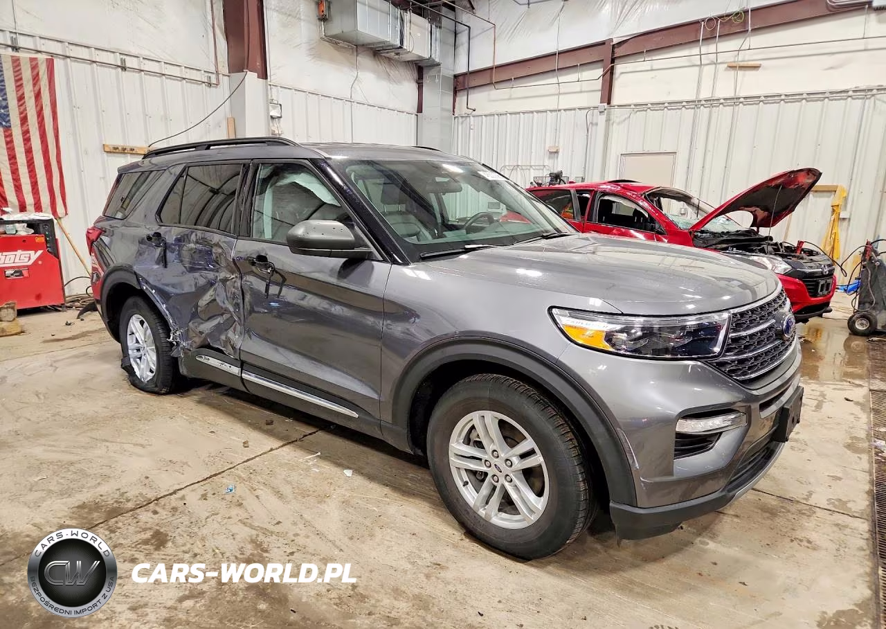 2022 Ford Explorer Xlt VIN:1FMSK8DH0NGA57259 - 4