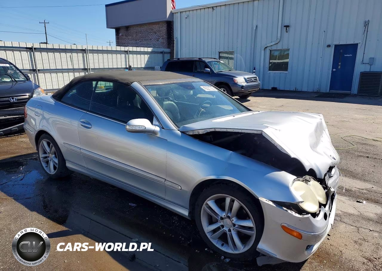 2008 Mercedes-Benz Clk 350 VIN:WDBTK56F78T095472 - 4