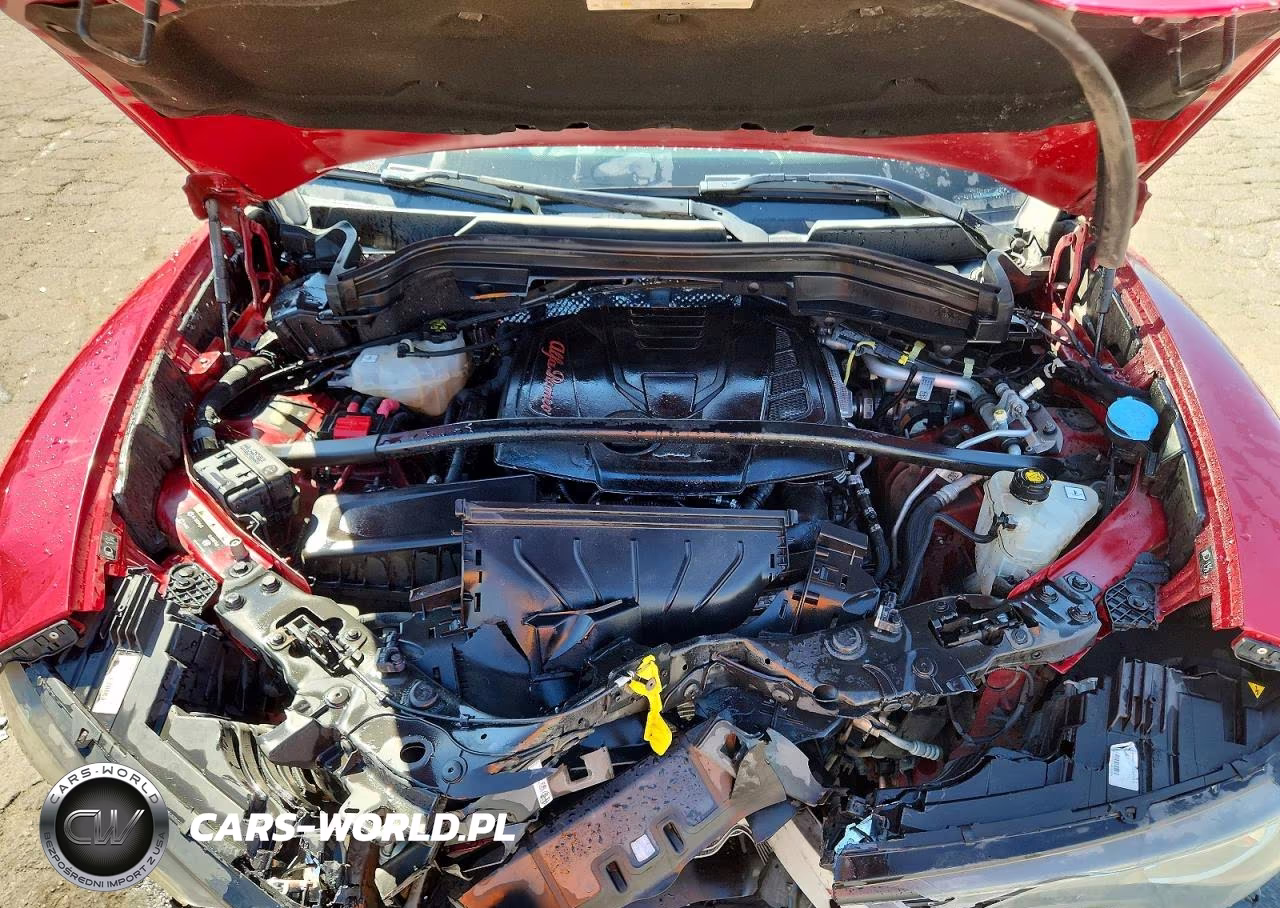 2019 Alfa Romeo Stelvio VIN:ZASPAJAN8K7C69358 - 12