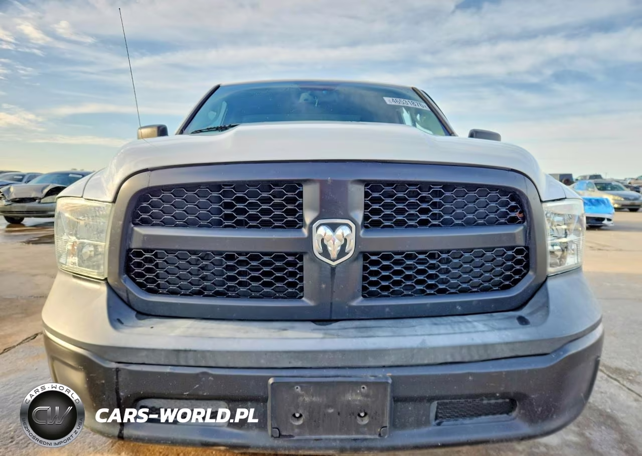 2019 Ram 1500 Classic Tradesman VIN:3C6JR6AT6KG719152 - 5