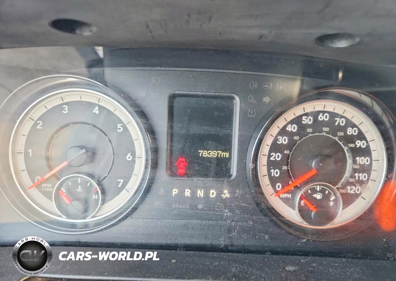 2019 Ram 1500 Classic Tradesman VIN:3C6JR6AT6KG719152 - 9