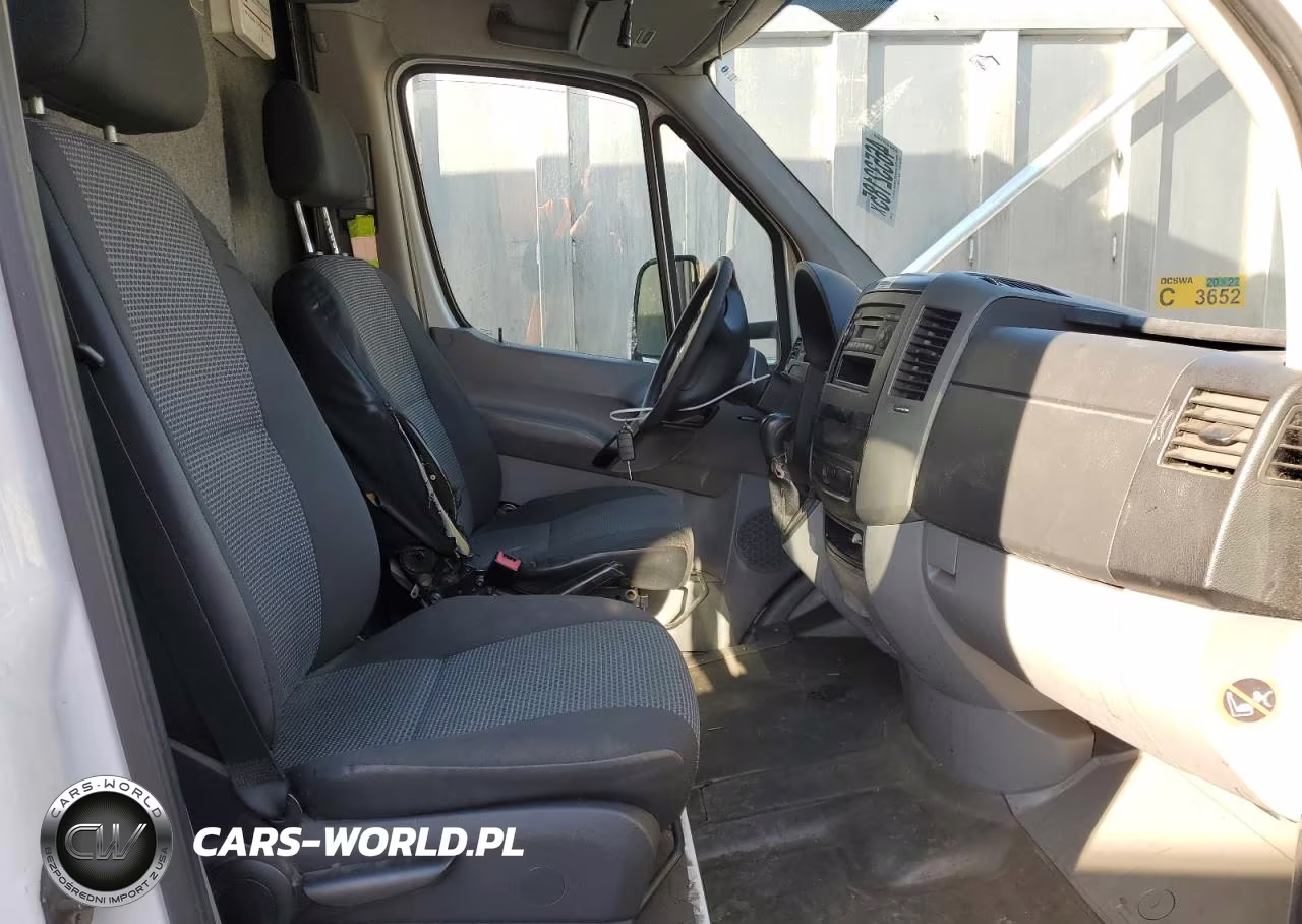 2012 Mercedes Benz Sprinter Box Truck VIN:WDAPF4CC8C9505989 - 7