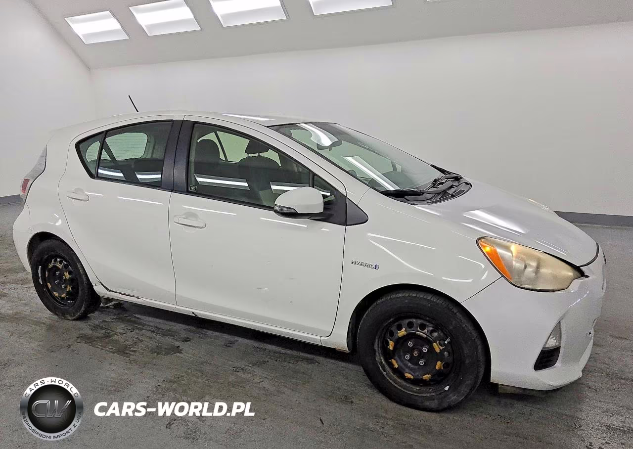 2012 Toyota Prius C Three VIN:JTDKDTB38C1026463 - 4