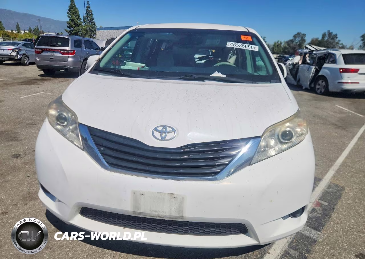2014 Toyota Sienna Le 8-Passenger VIN:5TDKK3DC7ES431335 - 5