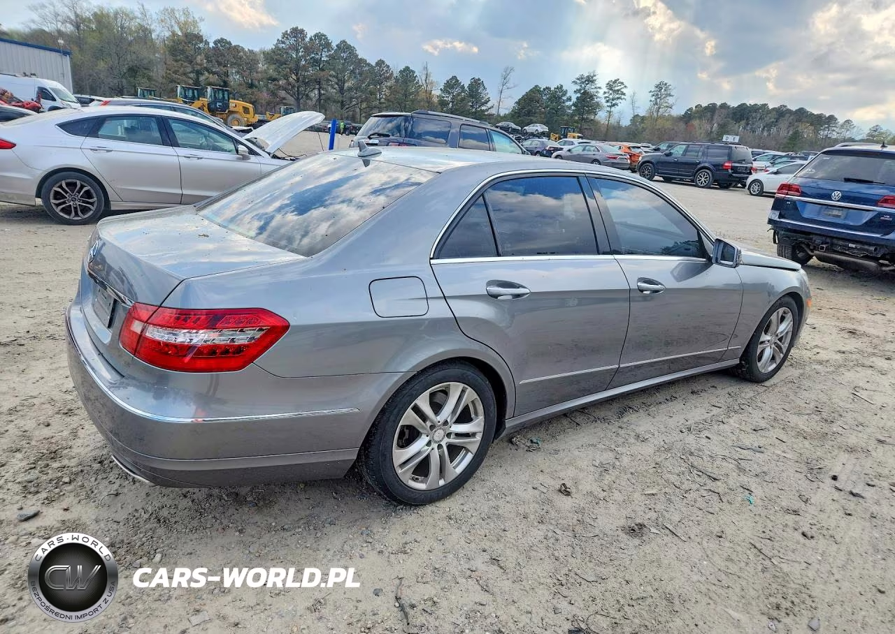 2011 Mercedes-Benz E 550 VIN:WDDHF7CB1BA322642 - 3