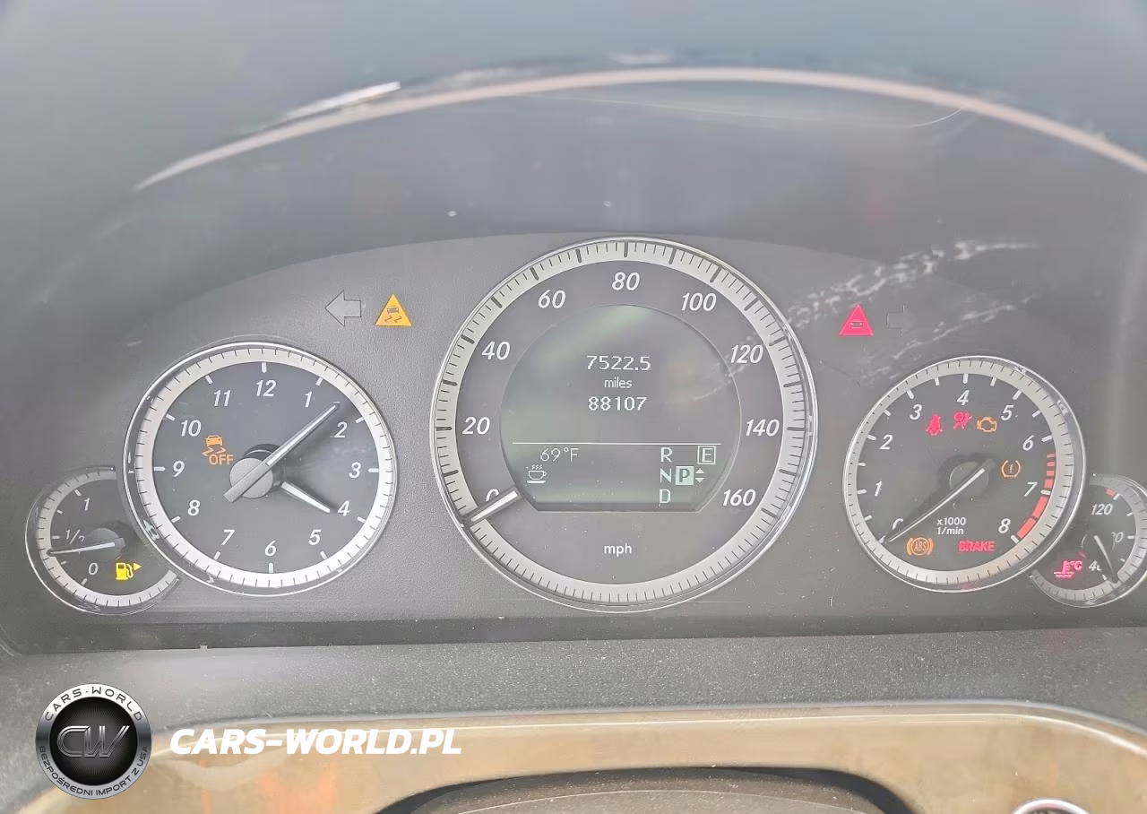 2011 Mercedes-Benz E 550 VIN:WDDHF7CB1BA322642 - 9