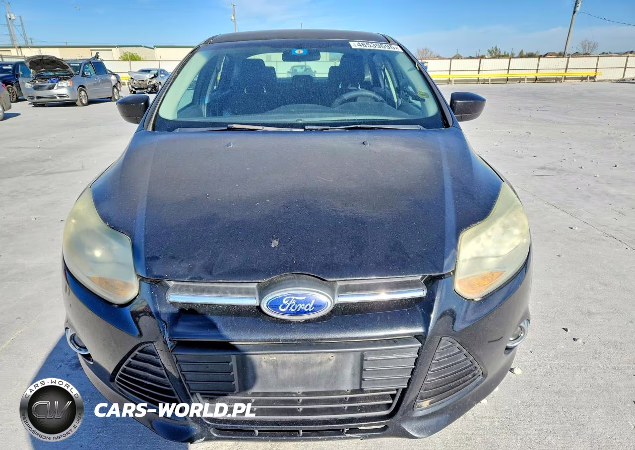 2012 Ford Focus Se VIN:1FAHP3F25CL381880 - 5