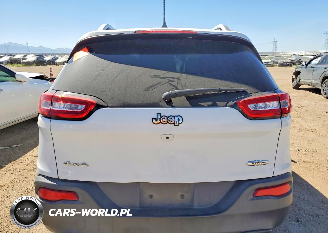 2017 Jeep Cherokee Latitude VIN:1C4PJMCS9HW513451 - 6