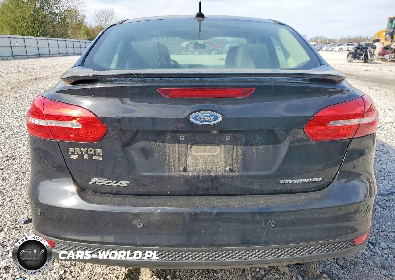 2018 Ford Focus Titanium VIN:1FADP3J21JL283321 - 6