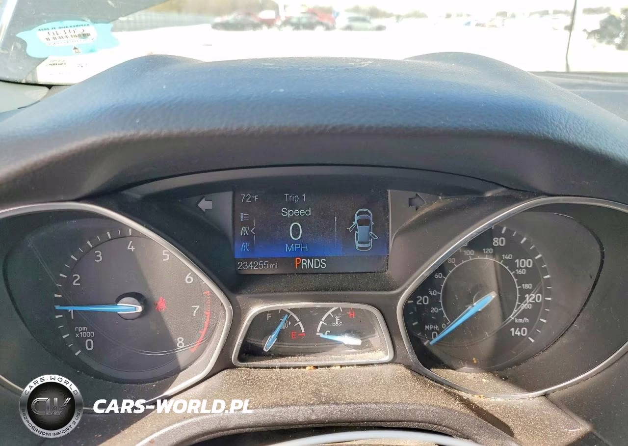 2018 Ford Focus Titanium VIN:1FADP3J21JL283321 - 9
