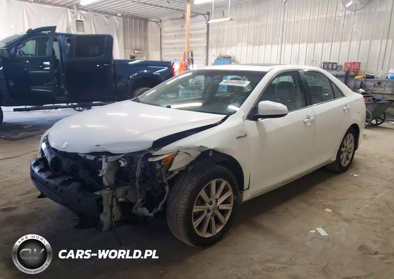 2013 Toyota Camry Hybrid Xle