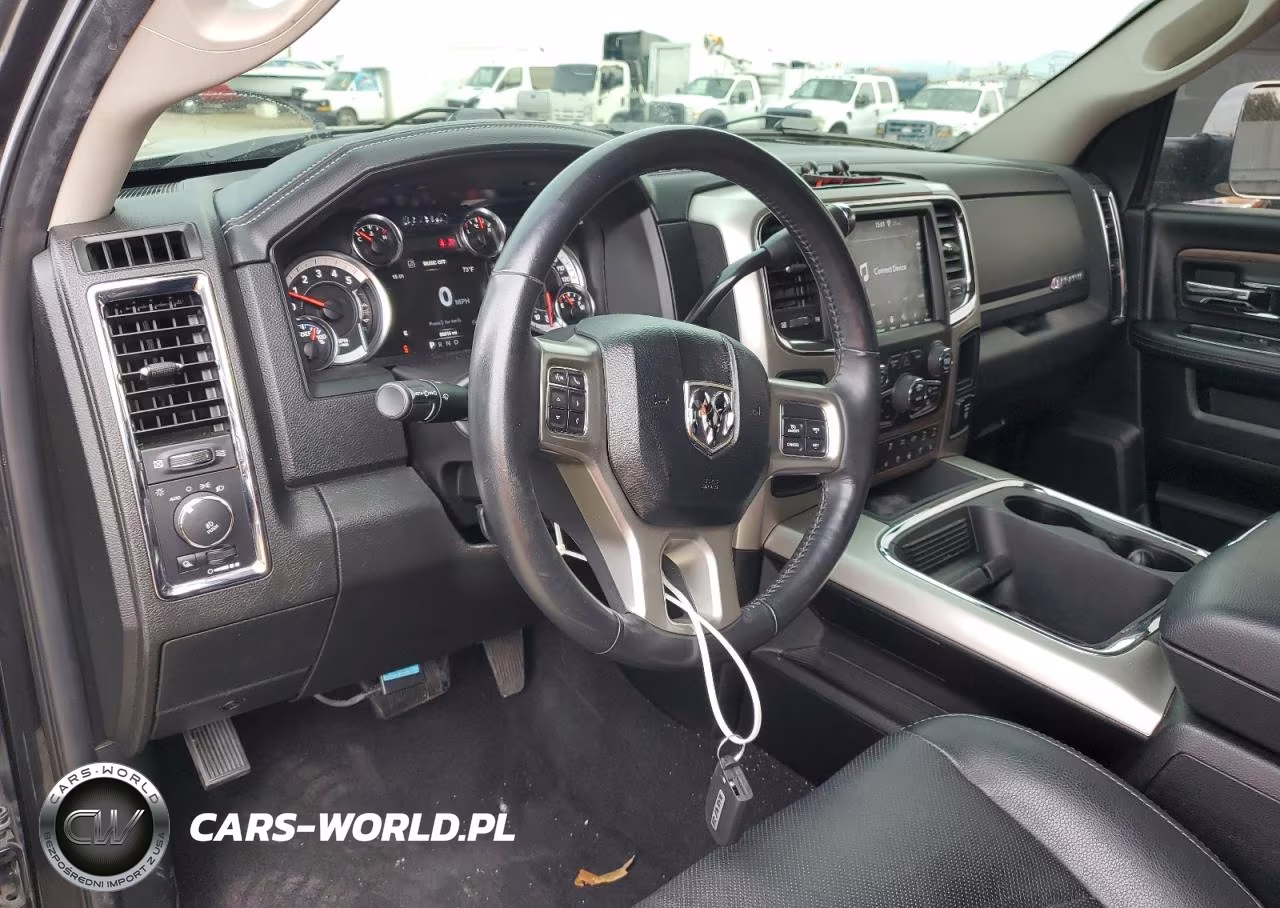 2018 Dodge Ram 3500 L - Trucks VIN:3C63R3ML0JG384956 - 8