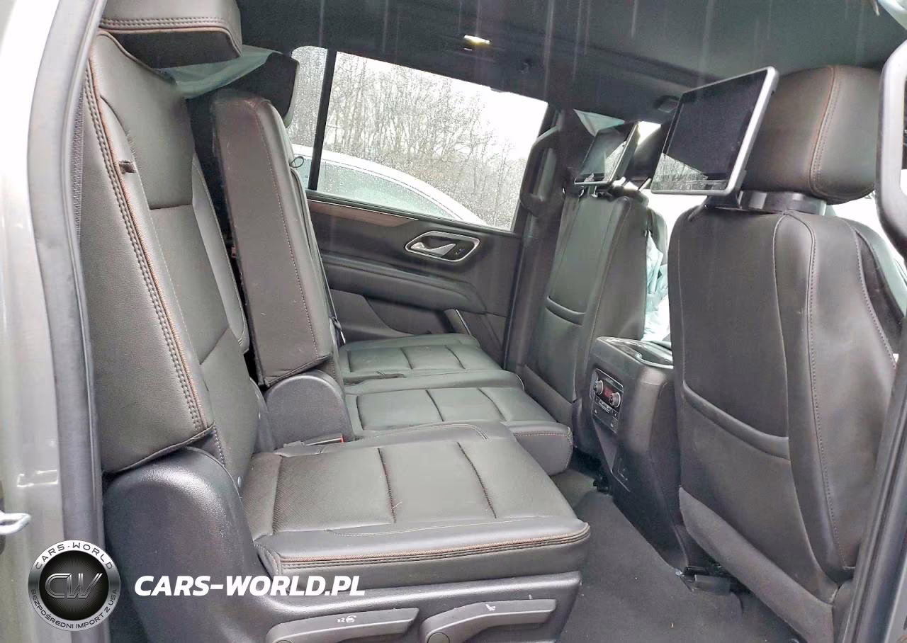 2022 Chevrolet Suburban K1500 High Country VIN:1GNSKGKL0NR109913 - 10