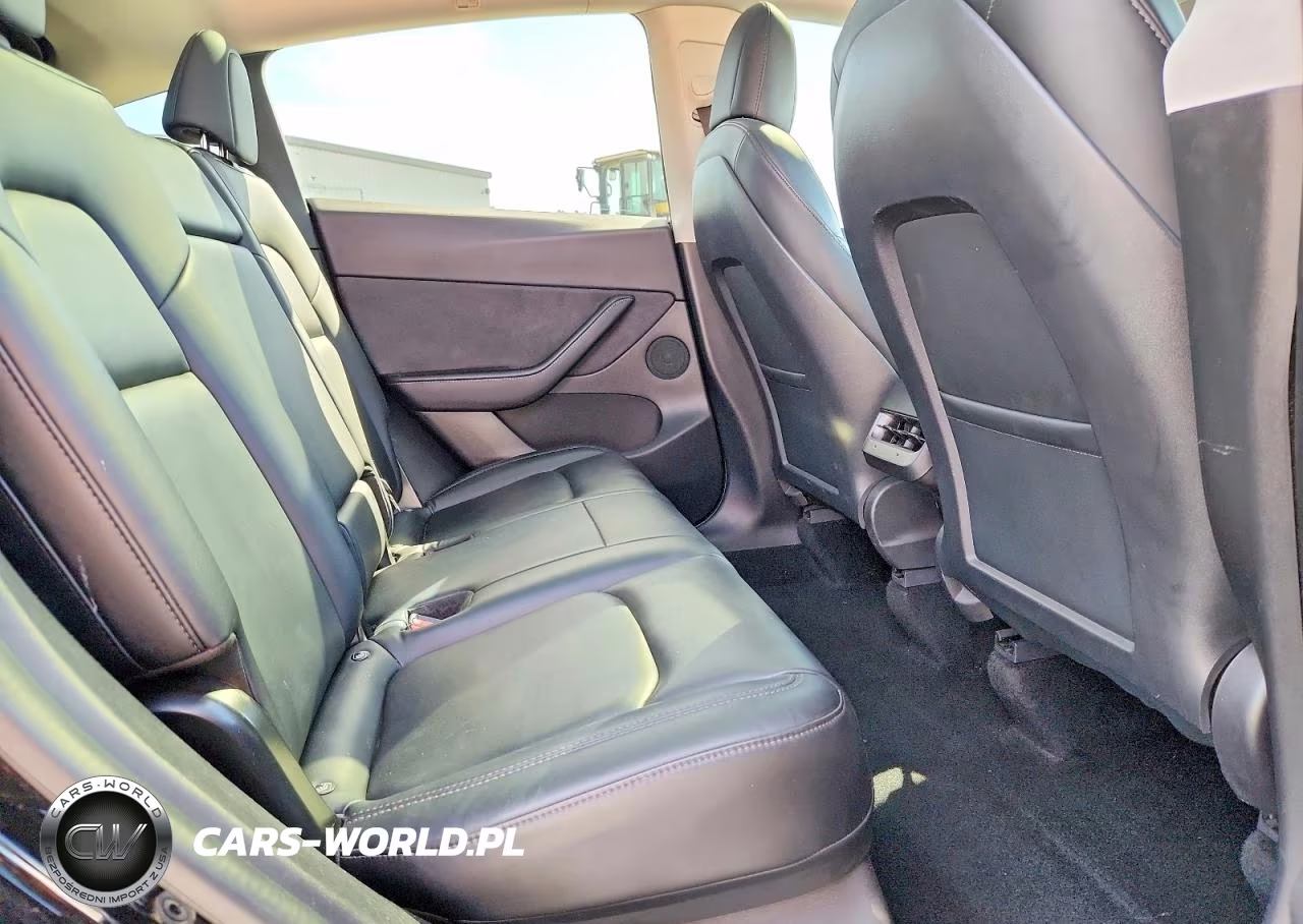 2021 Tesla Model Y VIN:5YJYGDEE2MF080080 - 10