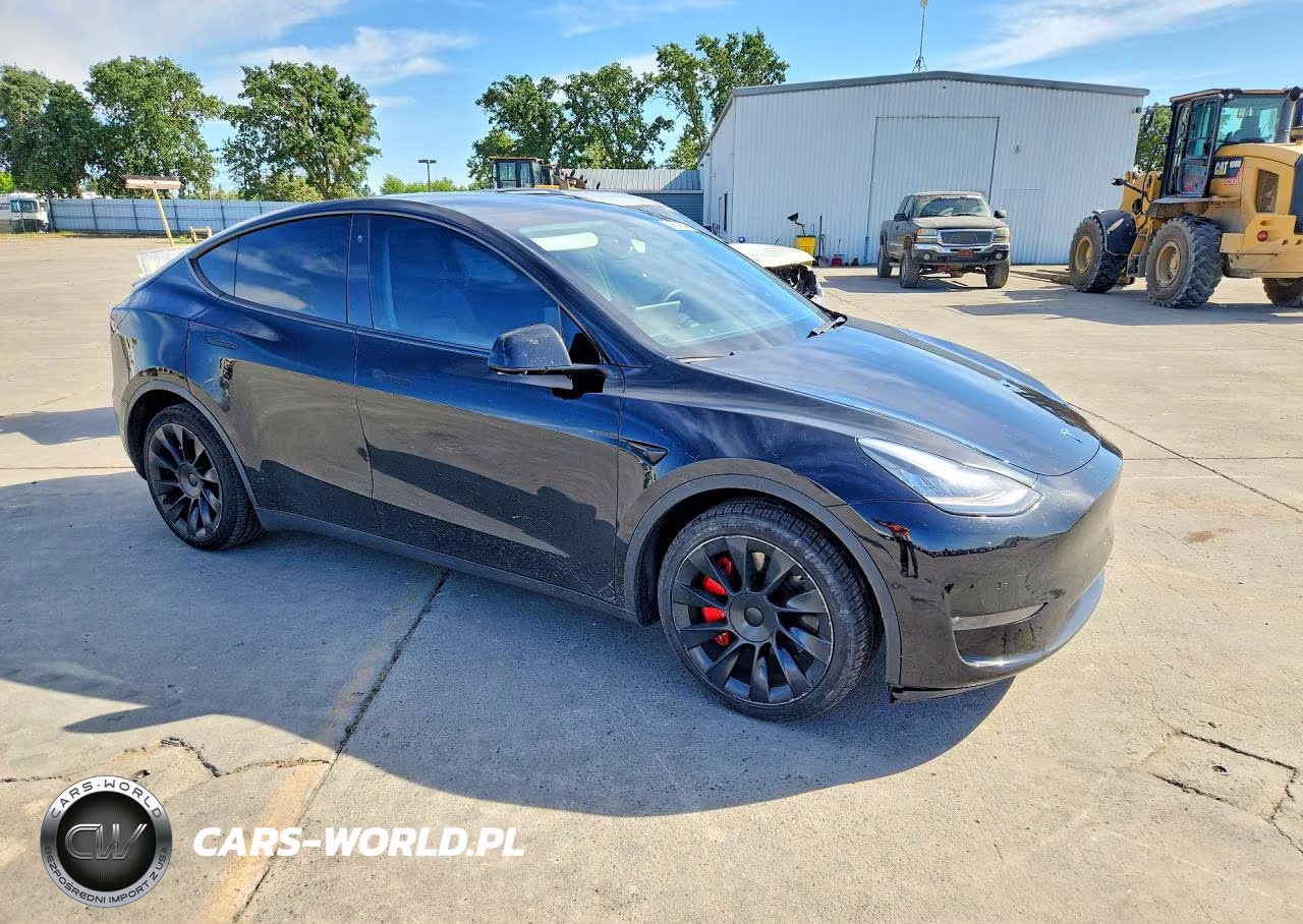 2021 Tesla Model Y VIN:5YJYGDEE2MF080080 - 4