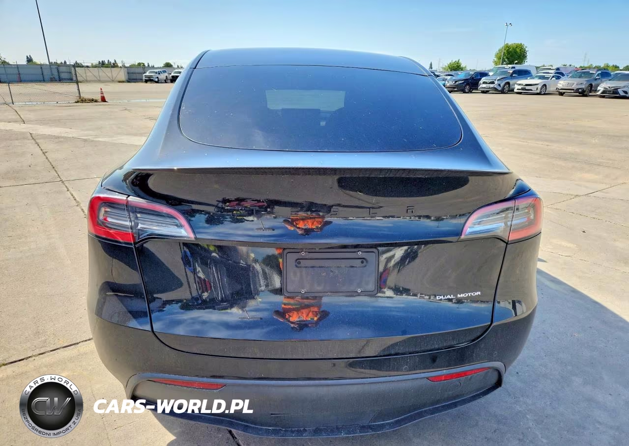 2021 Tesla Model Y VIN:5YJYGDEE2MF080080 - 6