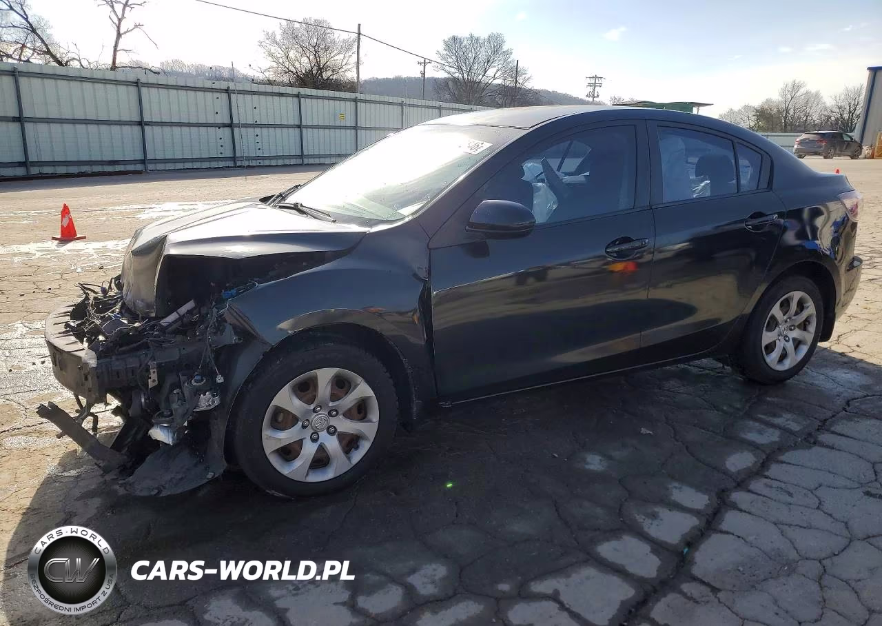 2013 Mazda 3 I