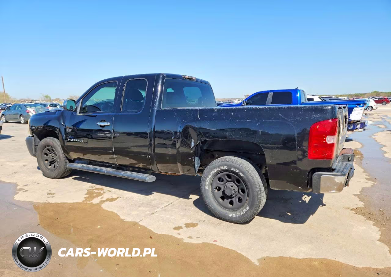 2011 Chevrolet Silverado C1500 VIN:1GCRCPEX7BZ443922 - 2