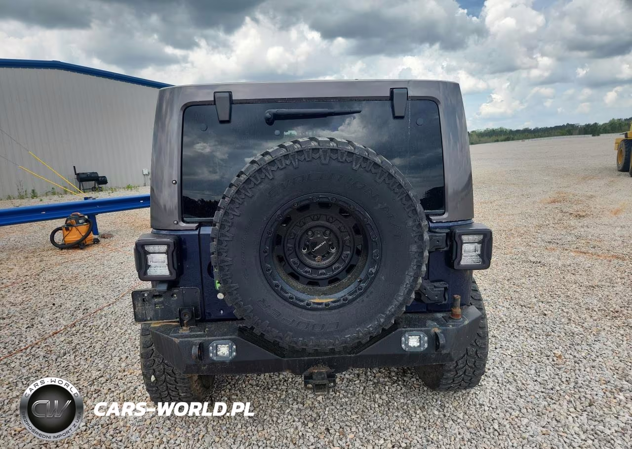 2013 Jeep Wrangler Unlimited Sahara VIN:1C4BJWEG6DL547454 - 6