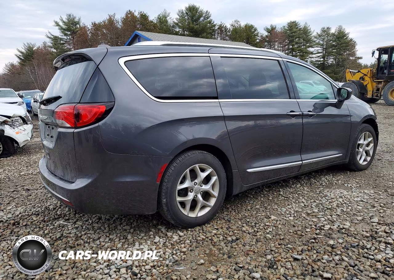 2019 Chrysler Pacifica VIN:2C4RC1EG0KR576383 - 3