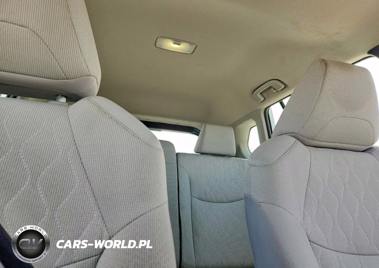 2024 Toyota Corolla Cross L VIN:7MUAAAAG7RV085731 - 10