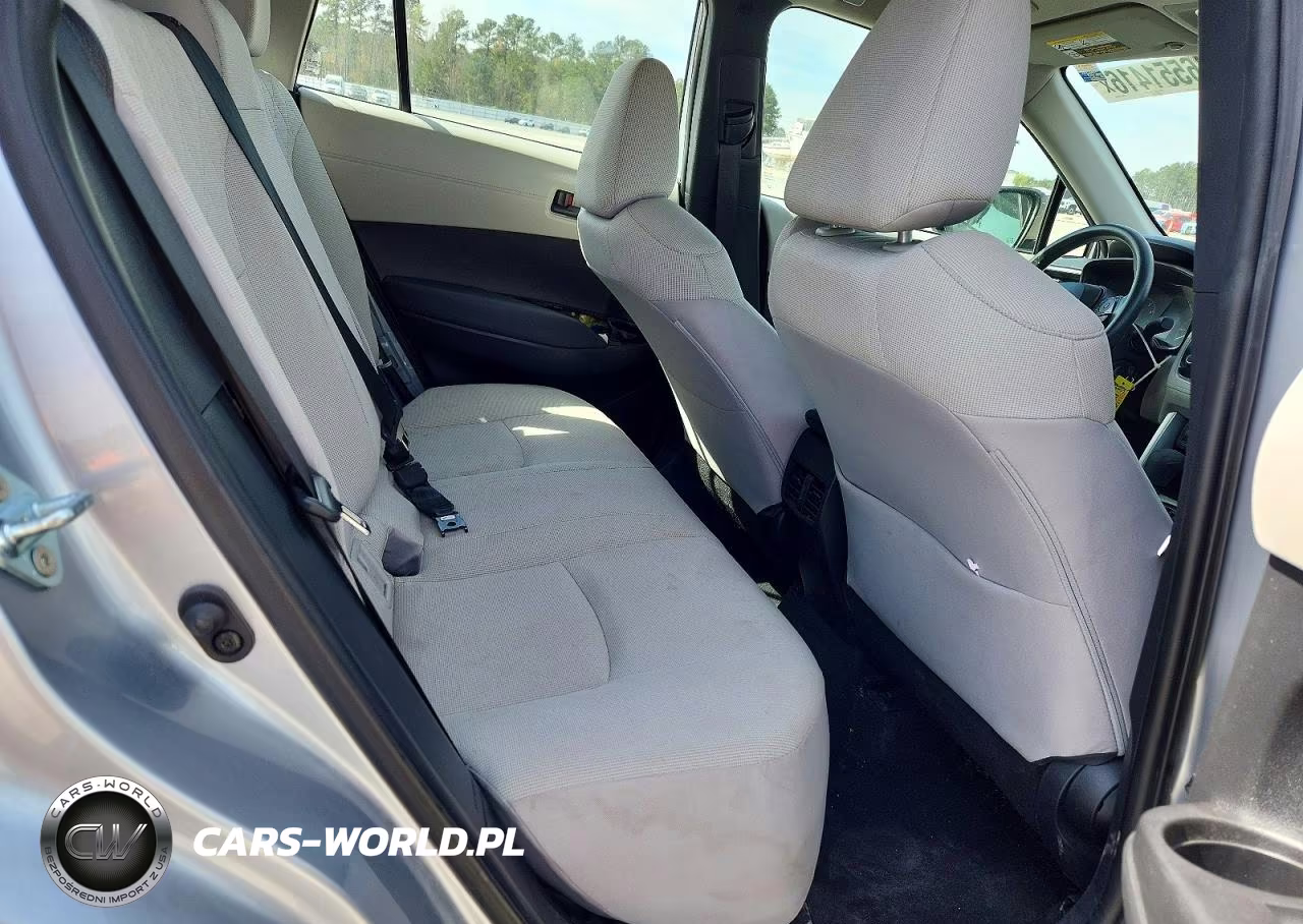 2024 Toyota Corolla Cross L VIN:7MUAAAAG7RV085731 - 11
