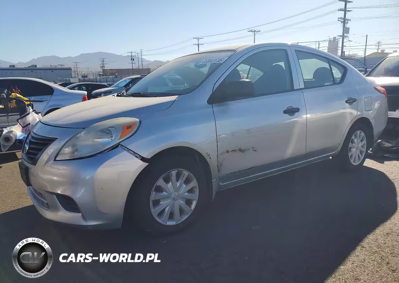 2013 Nissan Versa 1.6 S