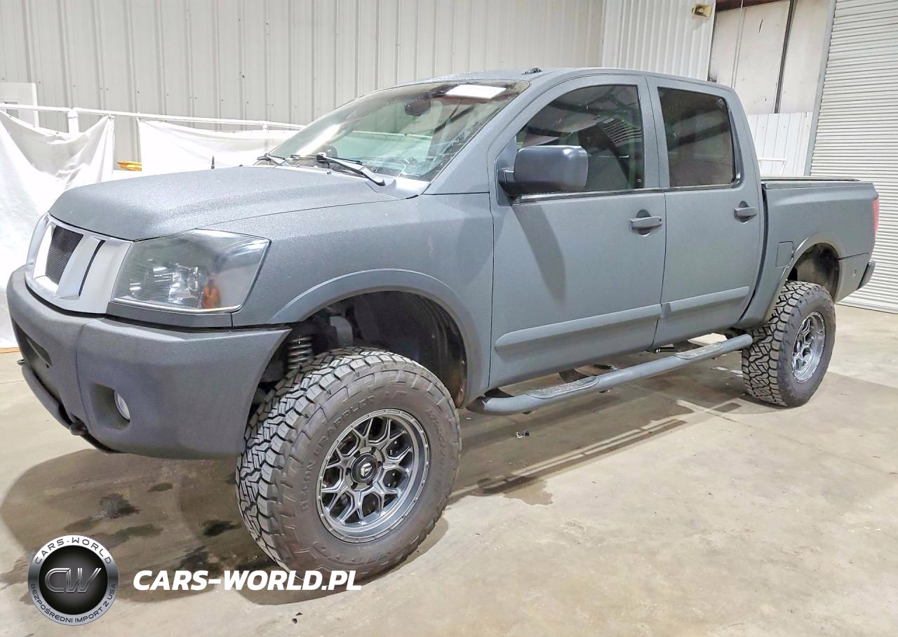 2013 Nissan Titan Sv