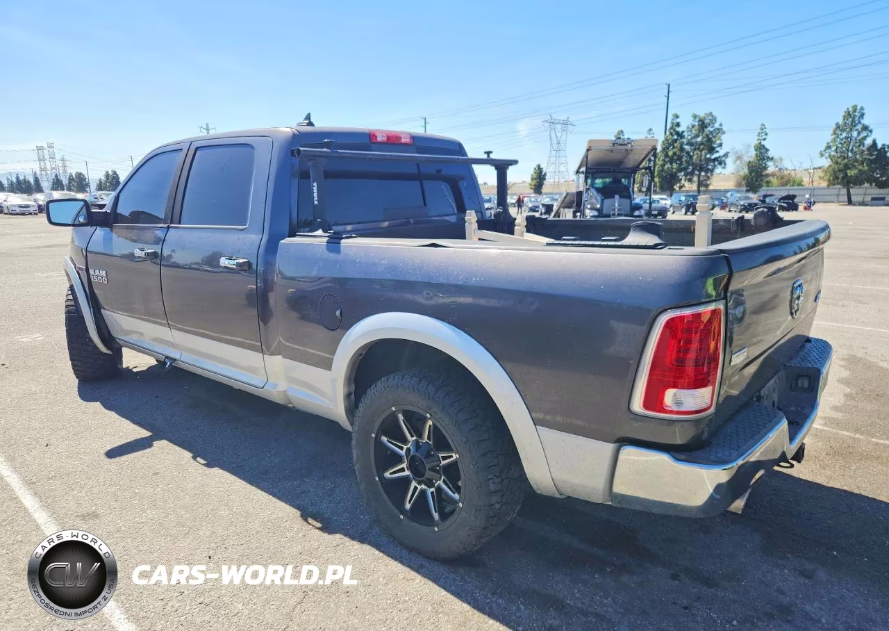 2015 Ram 1500 Laramie VIN:1C6RR7VM6FS643264 - 2