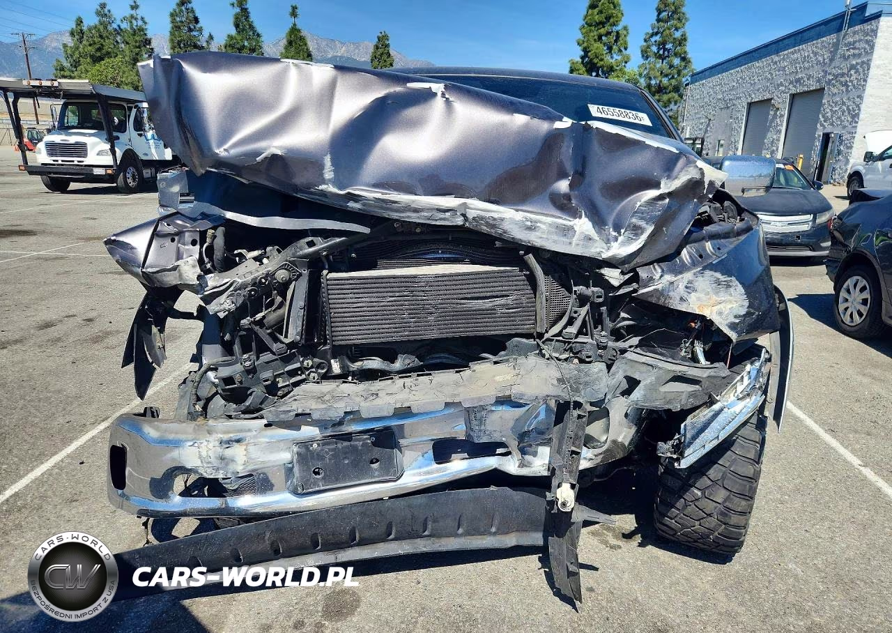 2015 Ram 1500 Laramie VIN:1C6RR7VM6FS643264 - 5