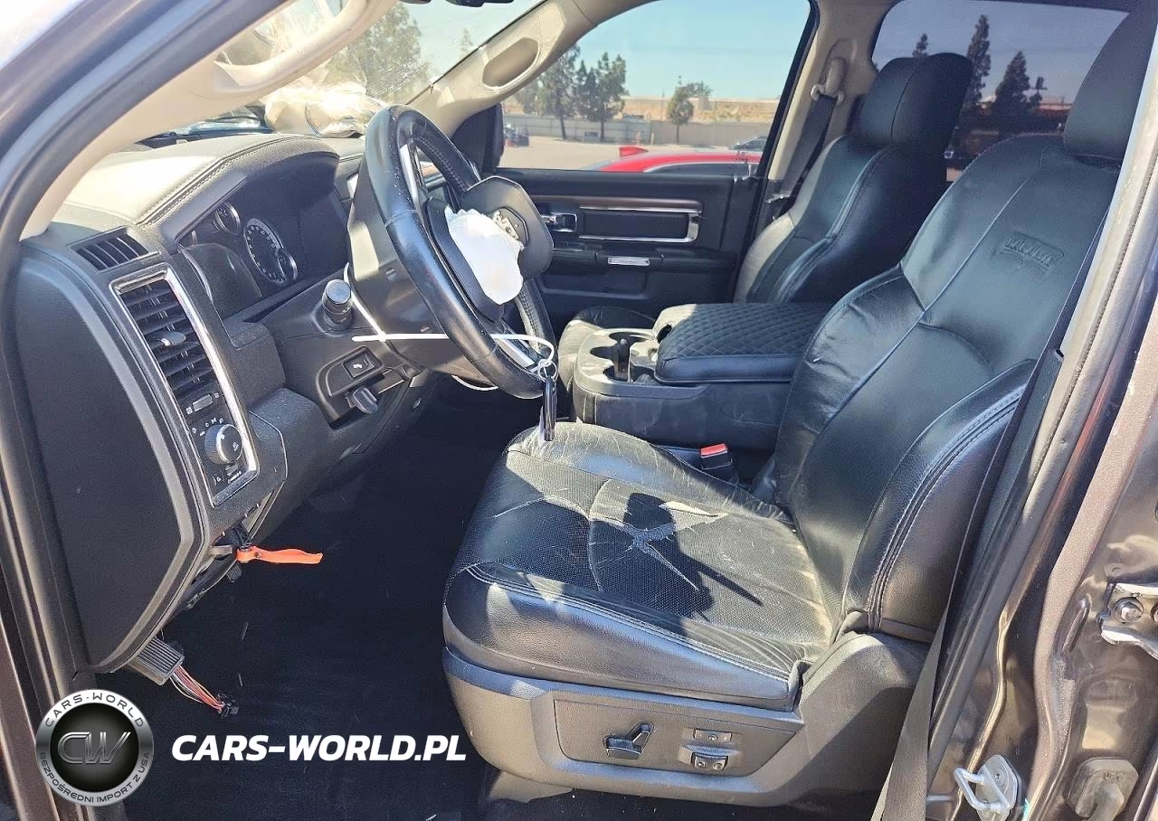 2015 Ram 1500 Laramie VIN:1C6RR7VM6FS643264 - 7