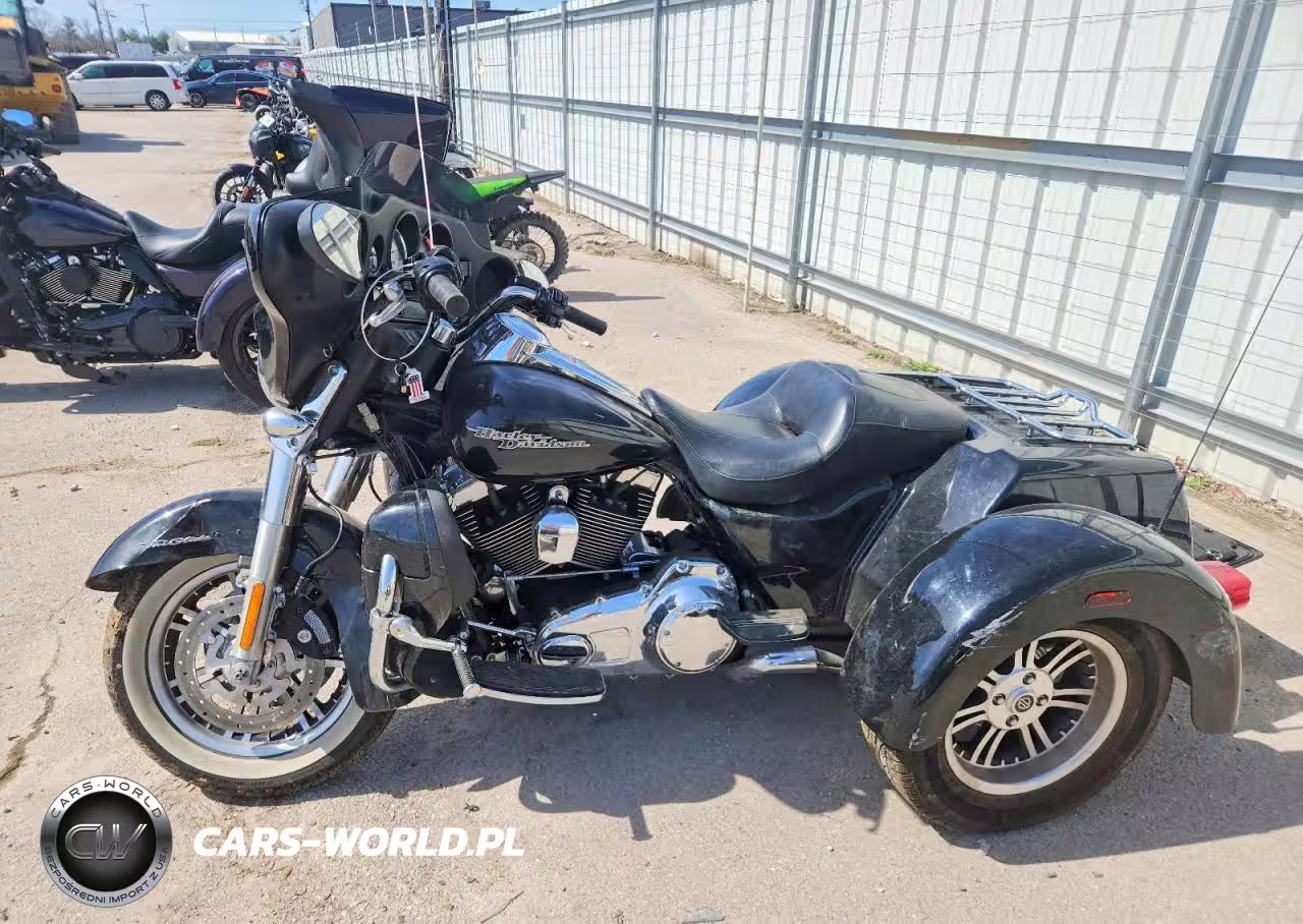 2011 Harley Davidson Flhxxx VIN:1HD1MBM12BB852525 - 3