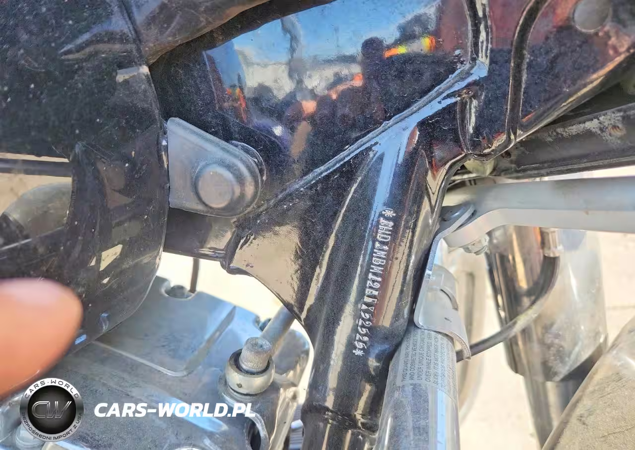 2011 Harley Davidson Flhxxx VIN:1HD1MBM12BB852525 - 9