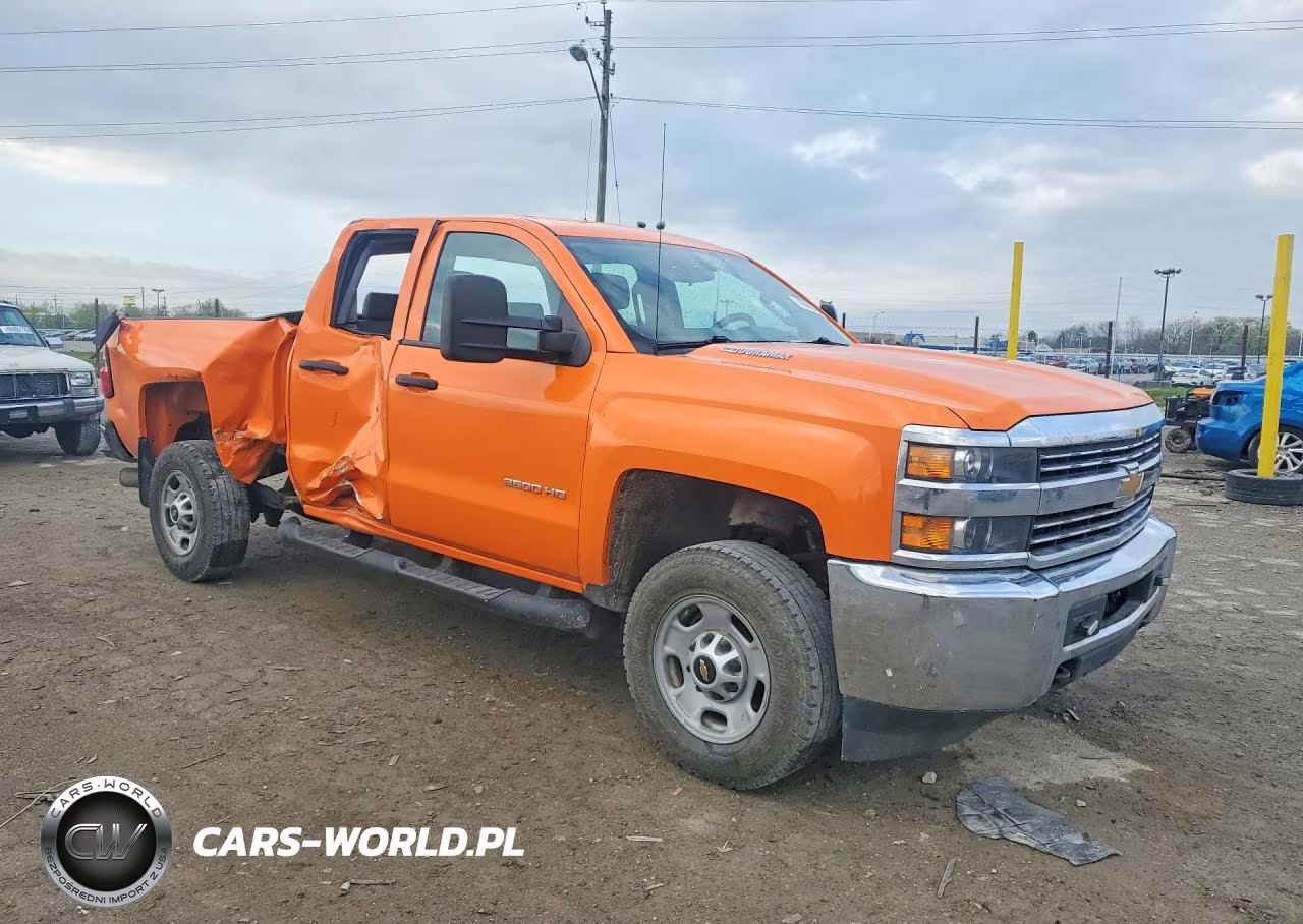 2015 Chevrolet Silverado K2500 Heavy Duty VIN:1GC2KUE8XFZ119977 - 4