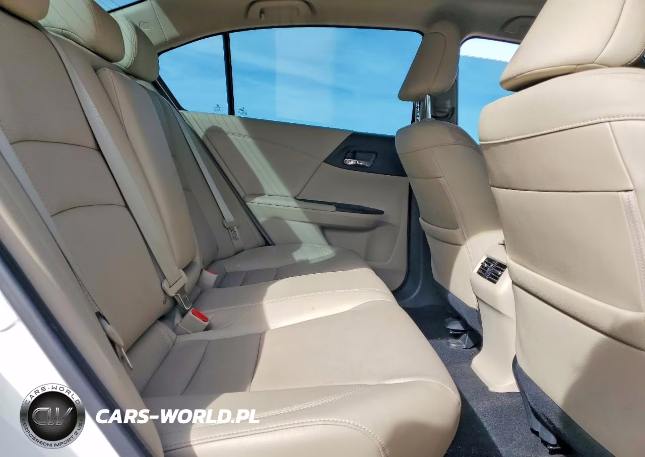 2016 Honda Accord Touring VIN:1HGCR3F95GA010281 - 10