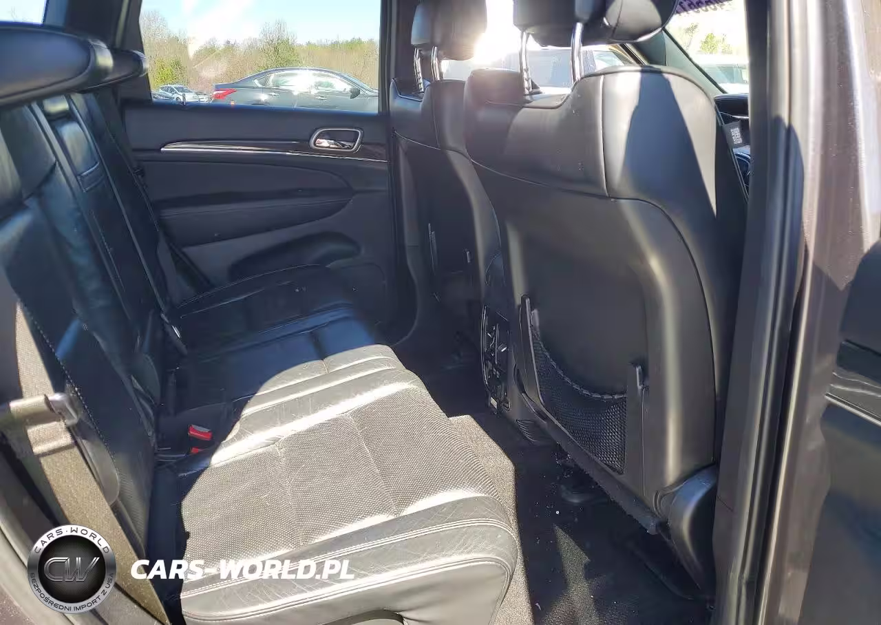 2015 Jeep Grand Cherokee Overland VIN:1C4RJFCG0FC767872 - 11