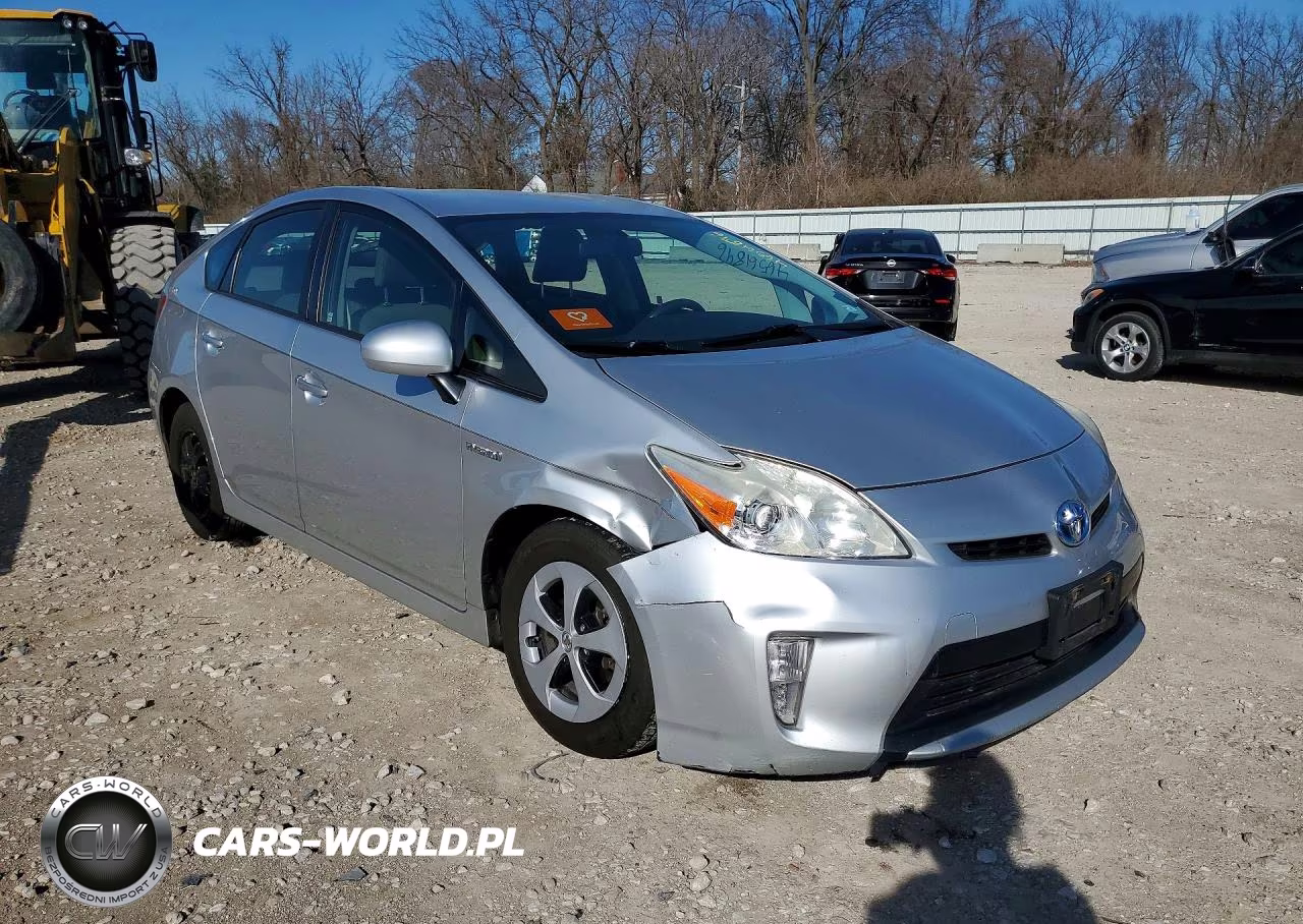 2013 Toyota Prius Two VIN:JTDKN3DU6D5567475 - 4