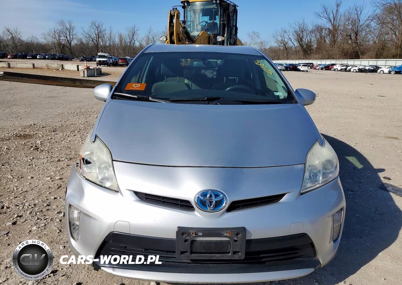 2013 Toyota Prius Two VIN:JTDKN3DU6D5567475 - 5