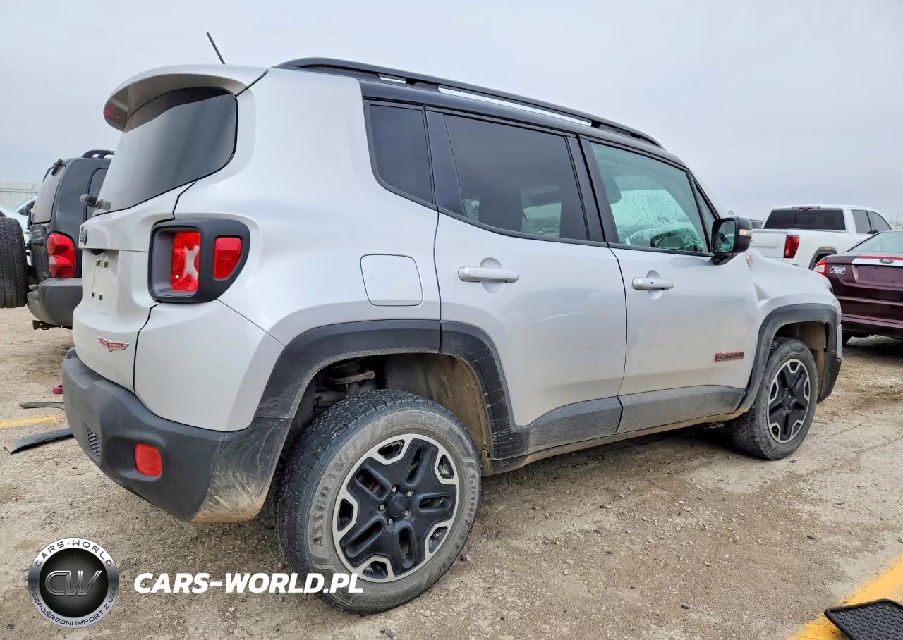 2017 Jeep Renegade Trailhawk VIN:ZACCJBCB9HPG30835 - 3