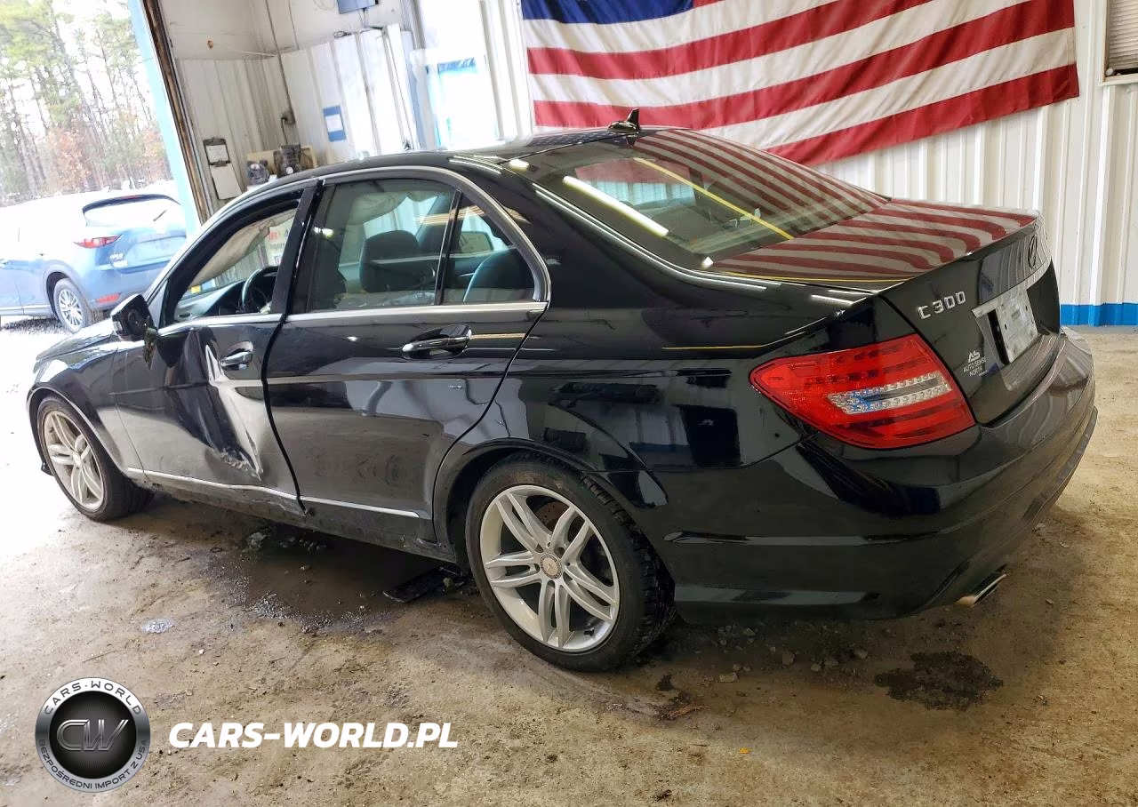 2012 Mercedes-Benz C 300 4Matic VIN:WDDGF8BB8CA708768 - 2