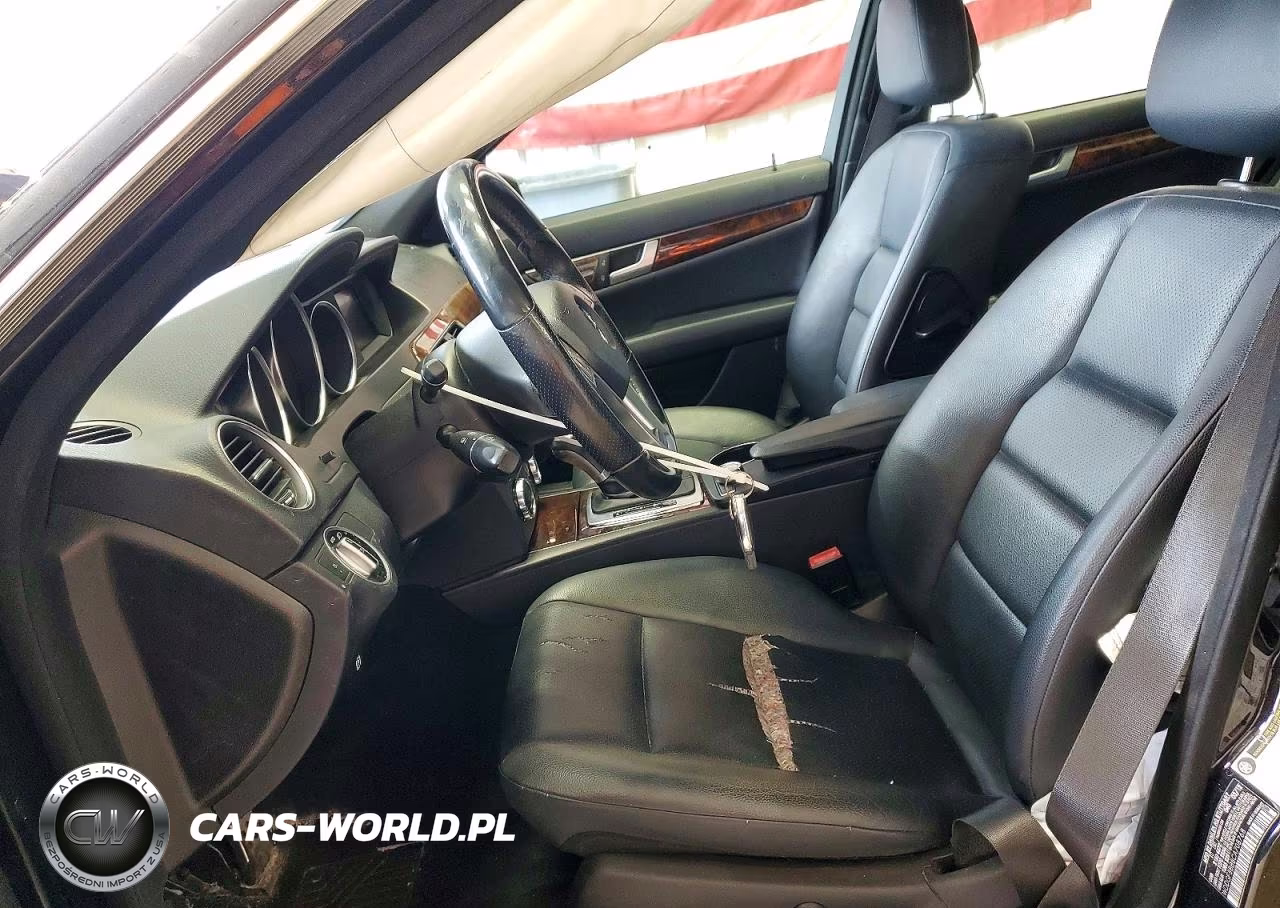 2012 Mercedes-Benz C 300 4Matic VIN:WDDGF8BB8CA708768 - 7