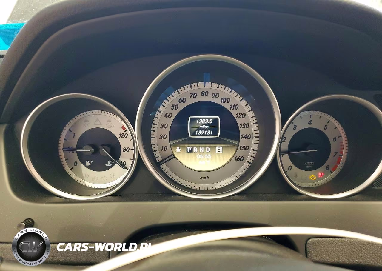2012 Mercedes-Benz C 300 4Matic VIN:WDDGF8BB8CA708768 - 9